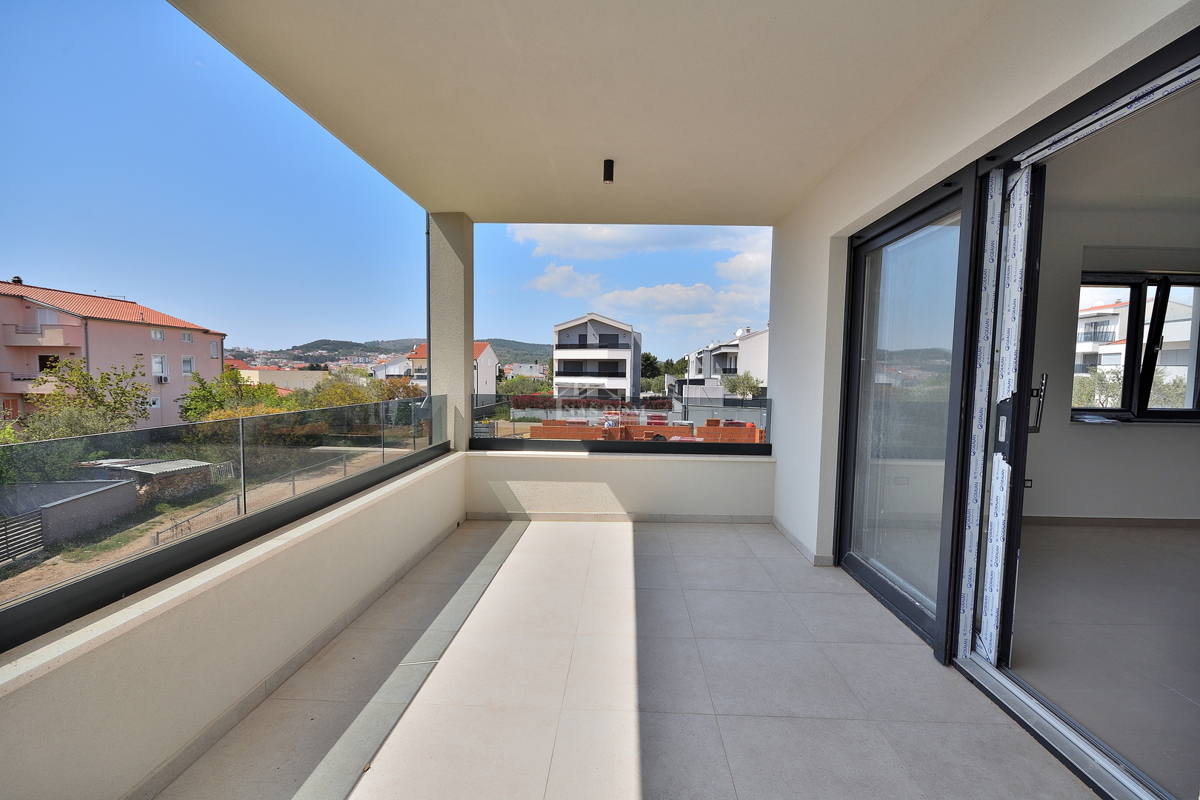 Vodice - NOVOGRADNJA S3 stanovanje s prostorno teraso