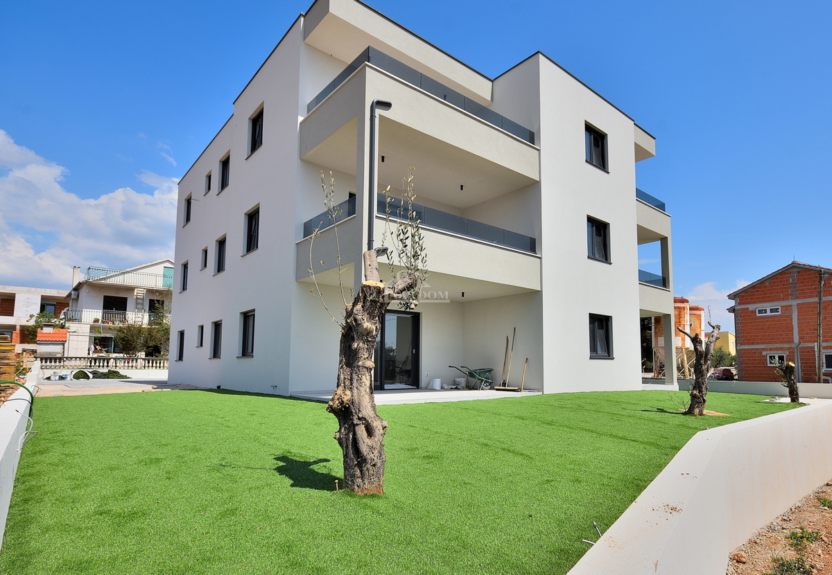 Vodice - NOVOGRADNJA S3 stanovanje s prostorno teraso