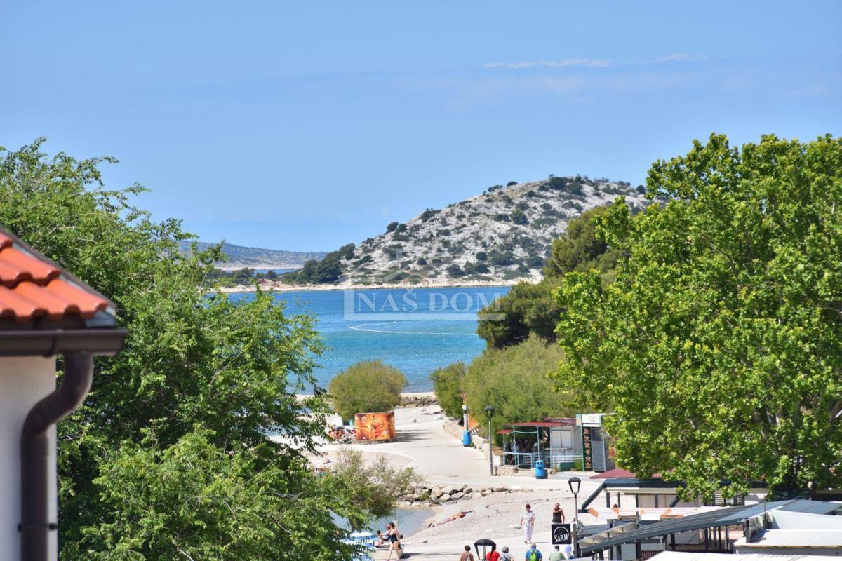 Luksuzni stan S10 s krovno teraso, 50 m od plaže