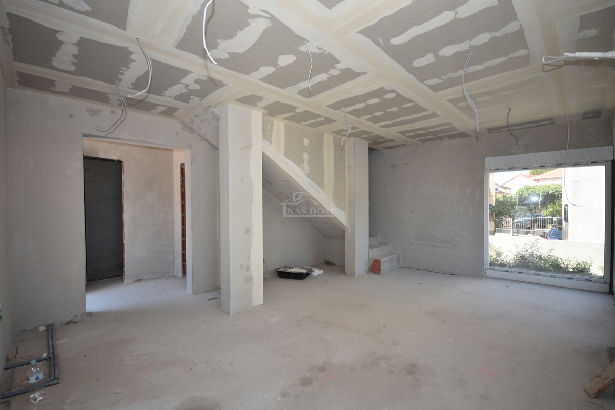 Žaborić - **NOVOGRADNJA** S1 dvojna kuća 70m od morja