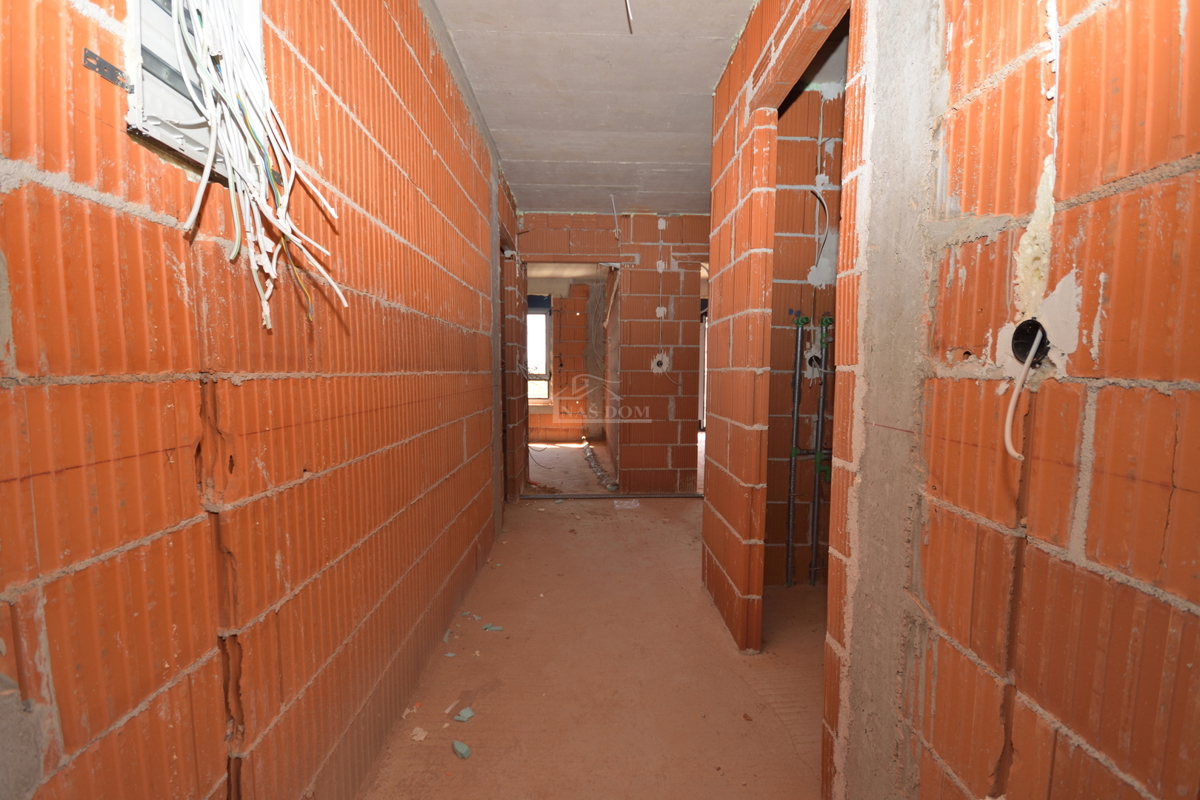 Tribunj - Luksuzno stanovanje S5 na drugem nadstropju, pogled na morje