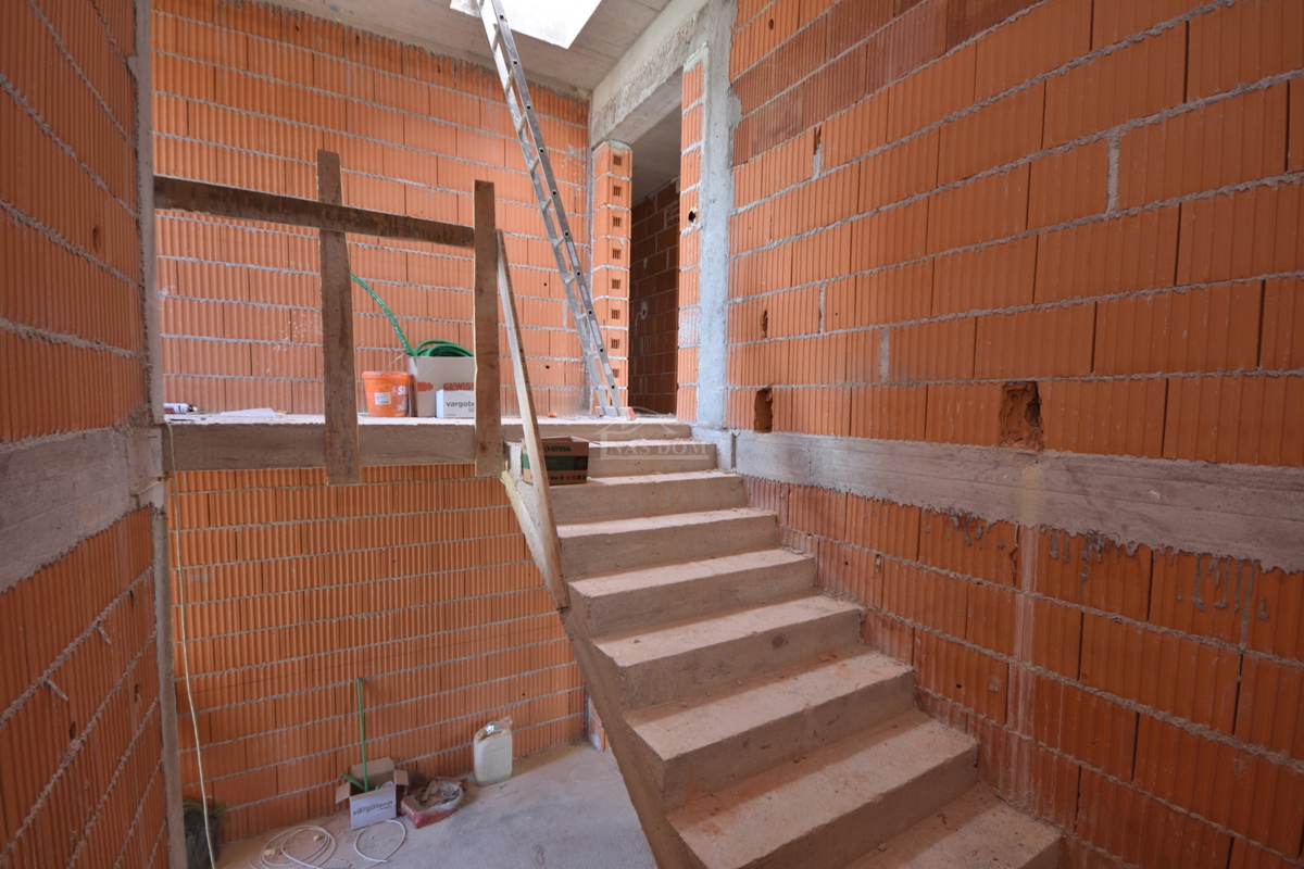 Tribunj - Luksuzno stanovanje S5 na drugem nadstropju, pogled na morje