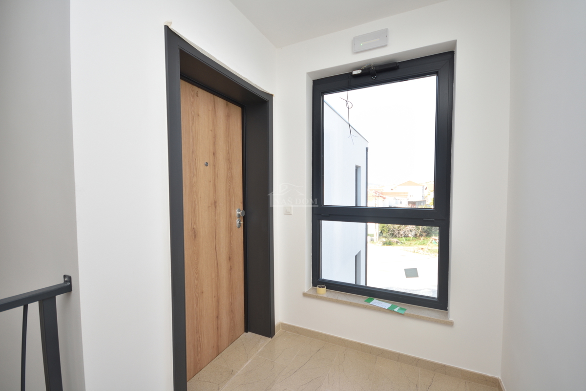 Tribunj - Luksuzno stanovanje S5 na drugem nadstropju, pogled na morje