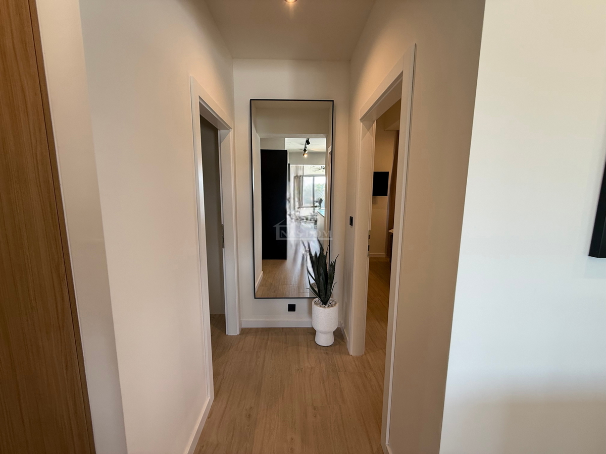 Danilo, Biranj - Prekrasna pritlična hiša s bazenom