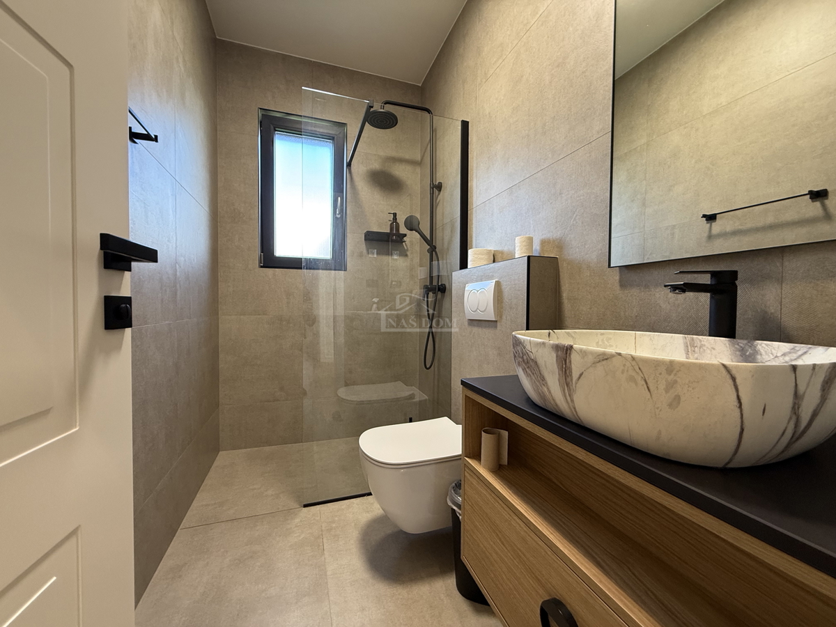 Danilo, Biranj - Prekrasna pritlična hiša s bazenom