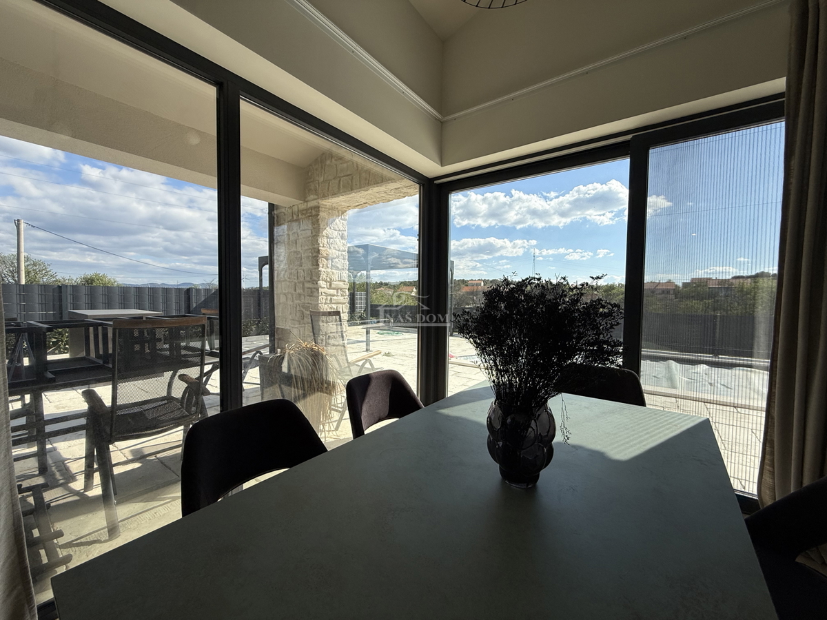 Danilo, Biranj - Prekrasna pritlična hiša s bazenom