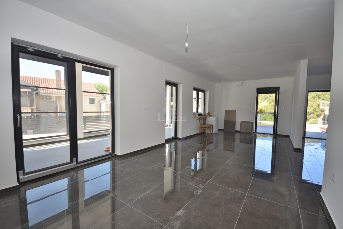 Tribunj, Sovlje - Luksuzno stanovanje S2 le 50 m od morja