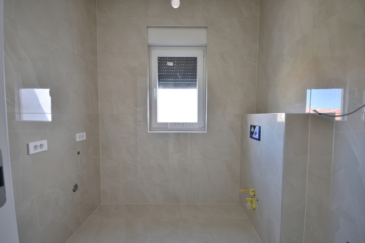 Vodice - Luksuzno stanovanje S3 v drugem nadstropju, odlična lega