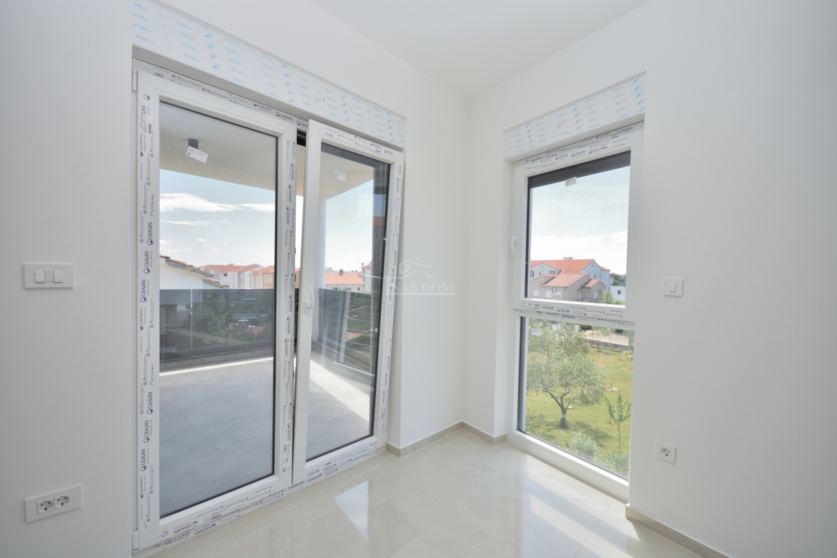 Vodice - Luksuzno stanovanje S3, 600 m od plaže