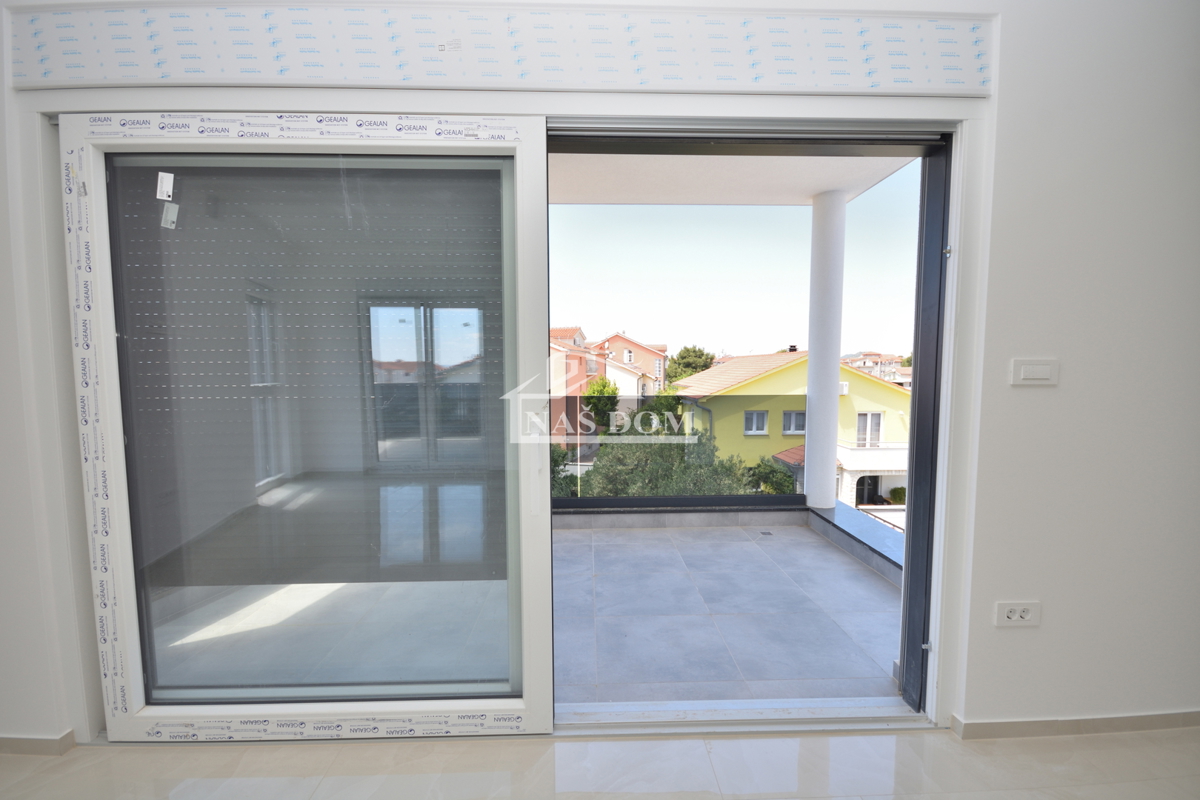 Vodice - Luksuzno stanovanje S3, 600 m od plaže