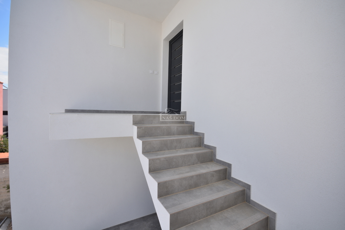 Vodice - Luksuzno stanovanje S3, 600 m od plaže