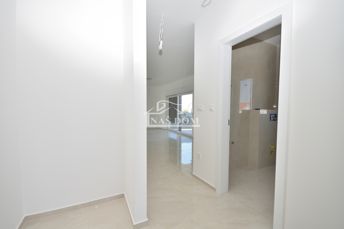 Vodice - Luksuzno stanovanje S3, 600 m od plaže
