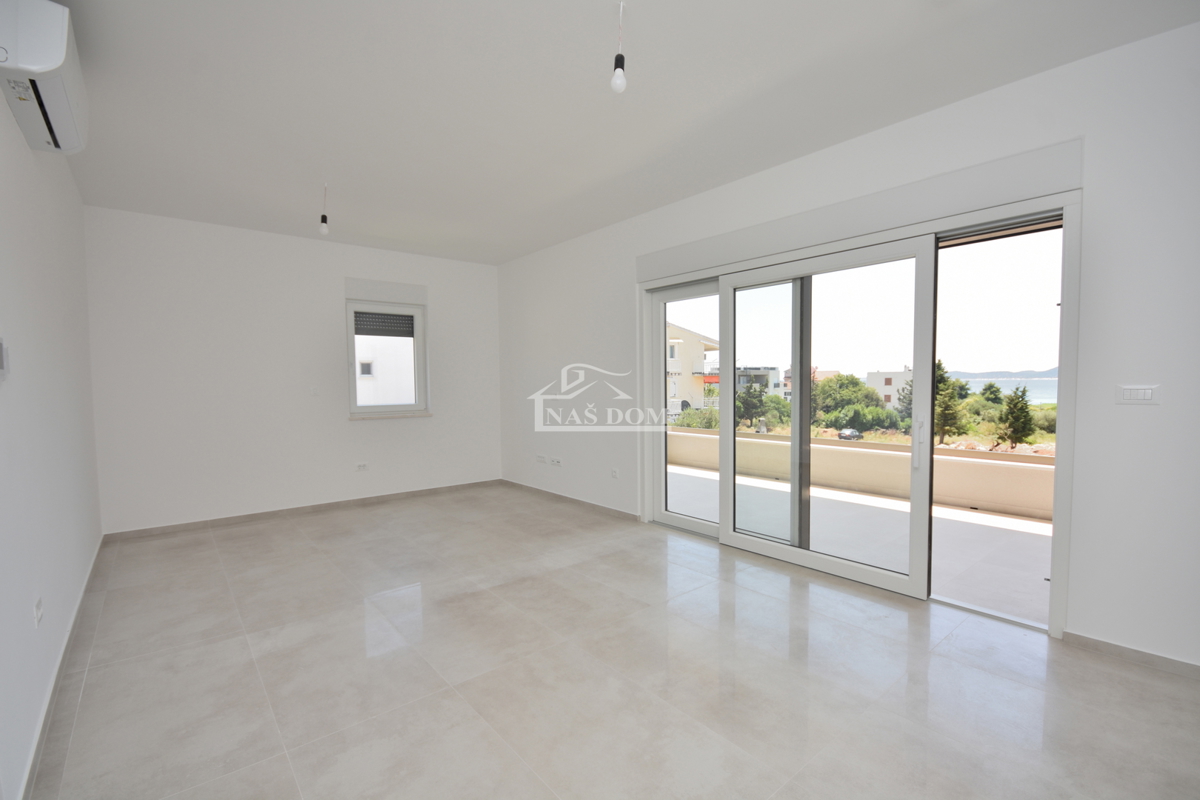 Vodice - Stanovanje S4 v prvem nadstropju z razgledom na morje, 300 m od plaže