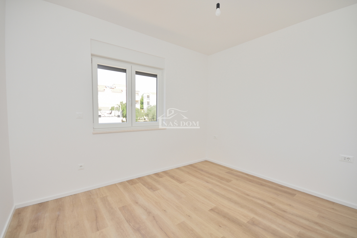 Vodice - Stanovanje S4 v prvem nadstropju z razgledom na morje, 300 m od plaže