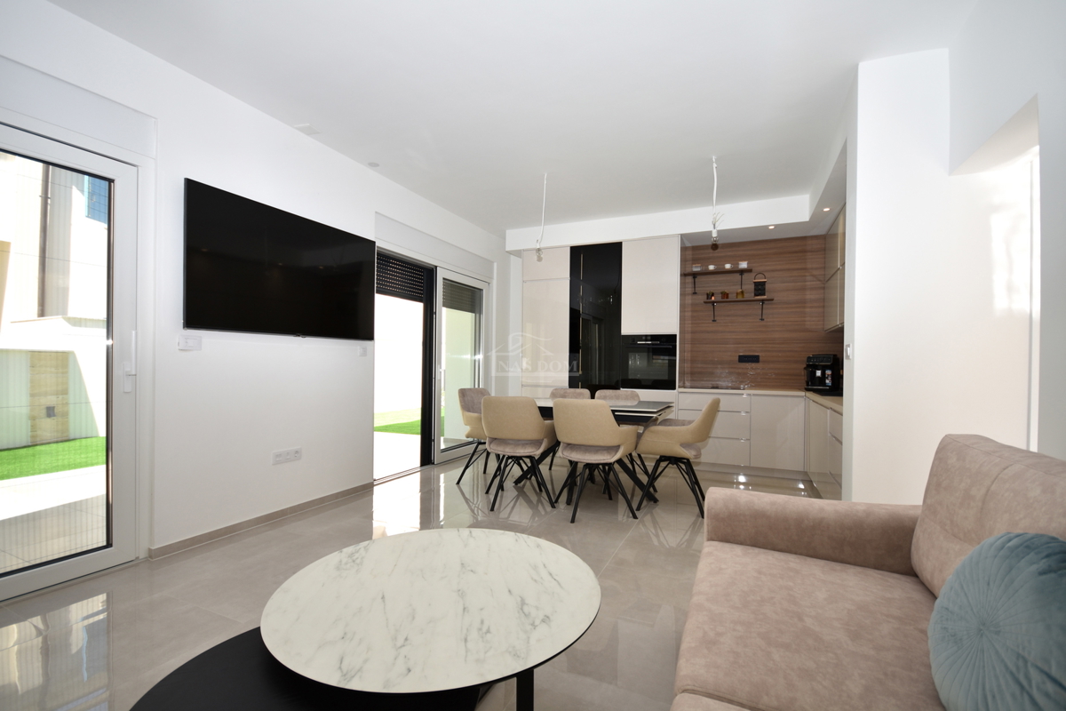 Vodice, Srima - NOVOGRADNJA S2 hiša 250 m od plaže