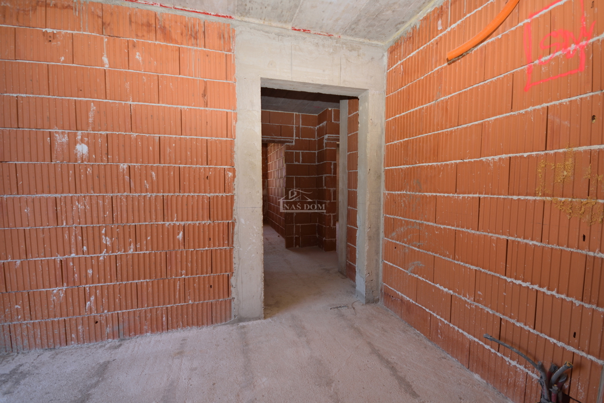 Stanovanje S9 v Vodicah – novogradnja, 2. nadstropje, pogled na morje, 77,8 m², mirna lega