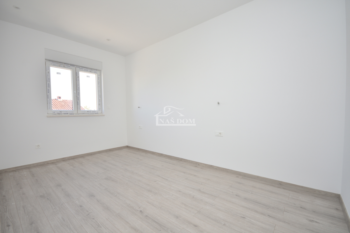 PRILOŽNOST: Dvojna hiša S2 v Vodicah – mirna lega, bližina vseh vsebin