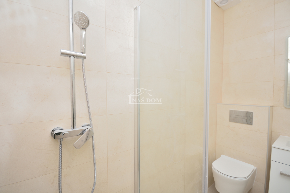 PRILOŽNOST: Dvojna hiša S2 v Vodicah – mirna lega, bližina vseh vsebin