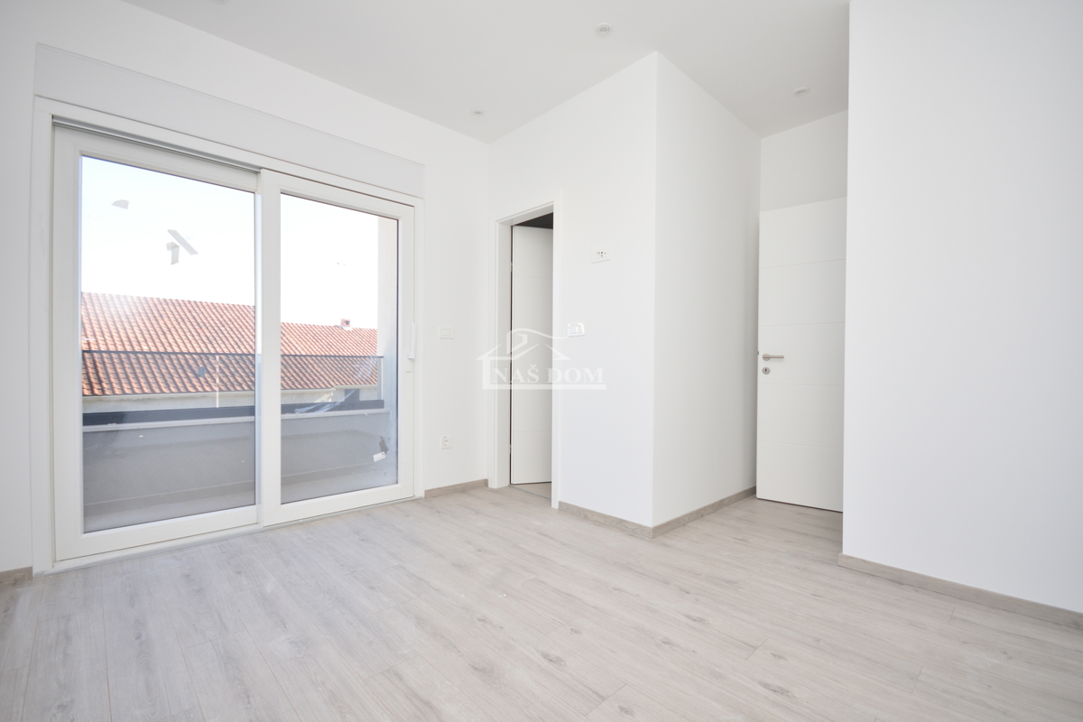 PRILOŽNOST: Dvojna hiša S2 v Vodicah – mirna lega, bližina vseh vsebin