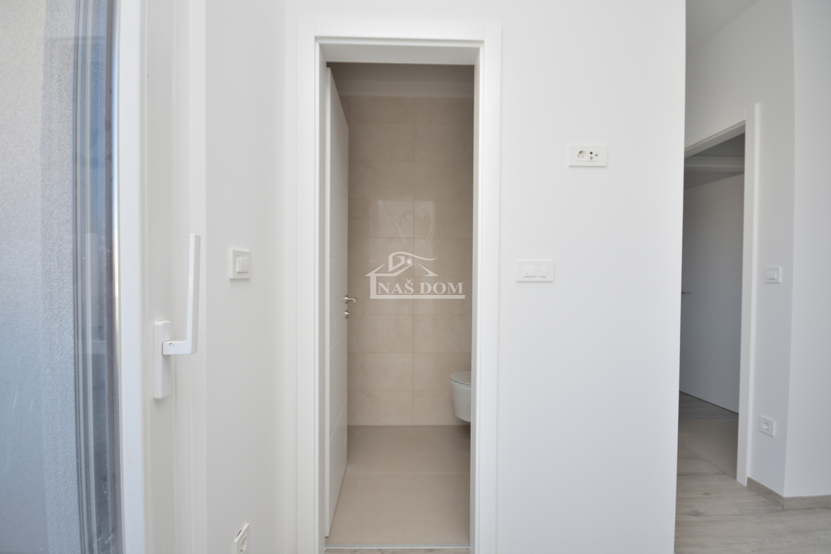 PRILOŽNOST: Dvojna hiša S2 v Vodicah – mirna lega, bližina vseh vsebin