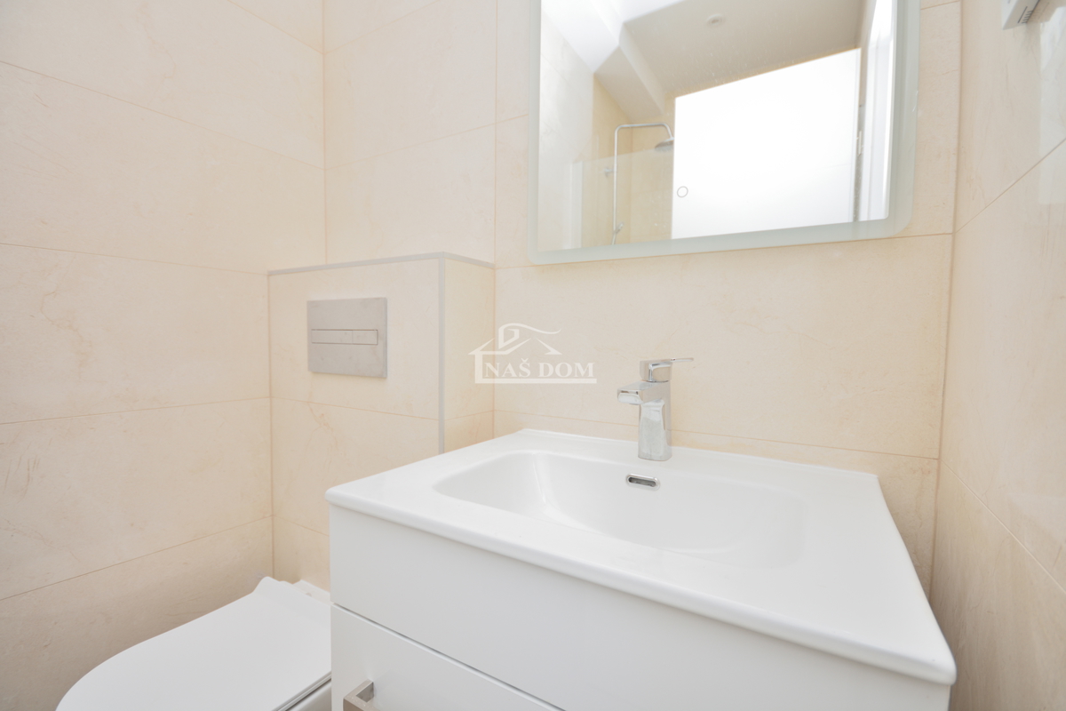 PRILOŽNOST: Dvojna hiša S2 v Vodicah – mirna lega, bližina vseh vsebin