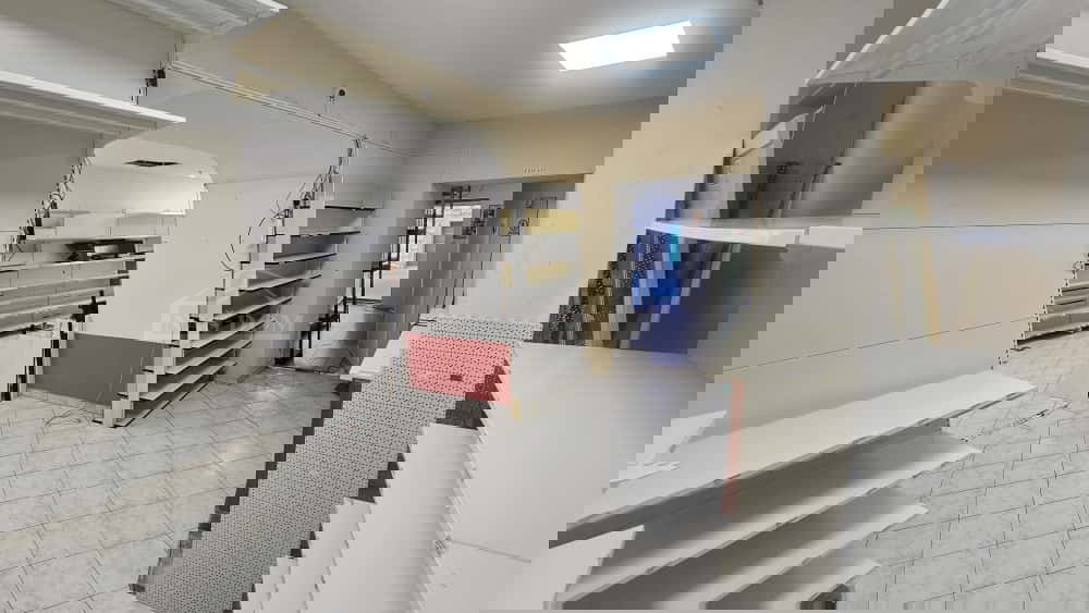 Priložnost - Poslovni prostor v središču Vodic