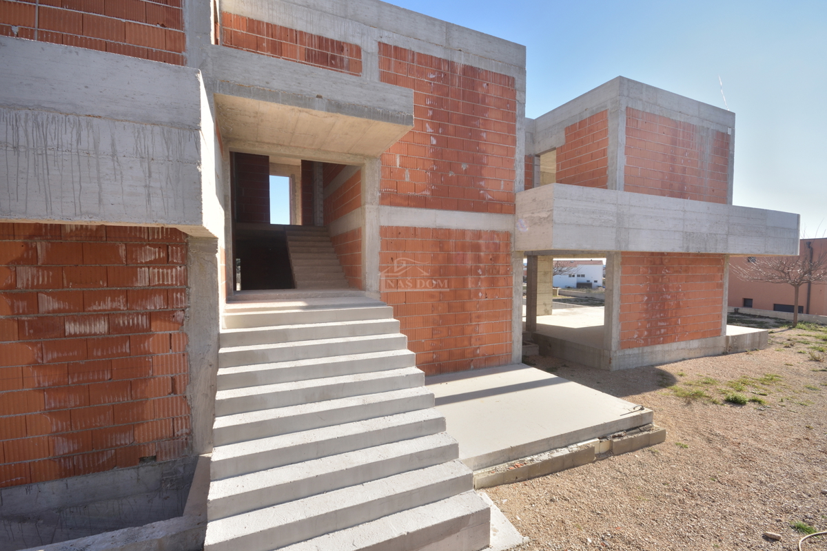 Vodice - Luksuzna oblikovalska vila z bazenom - roh bau