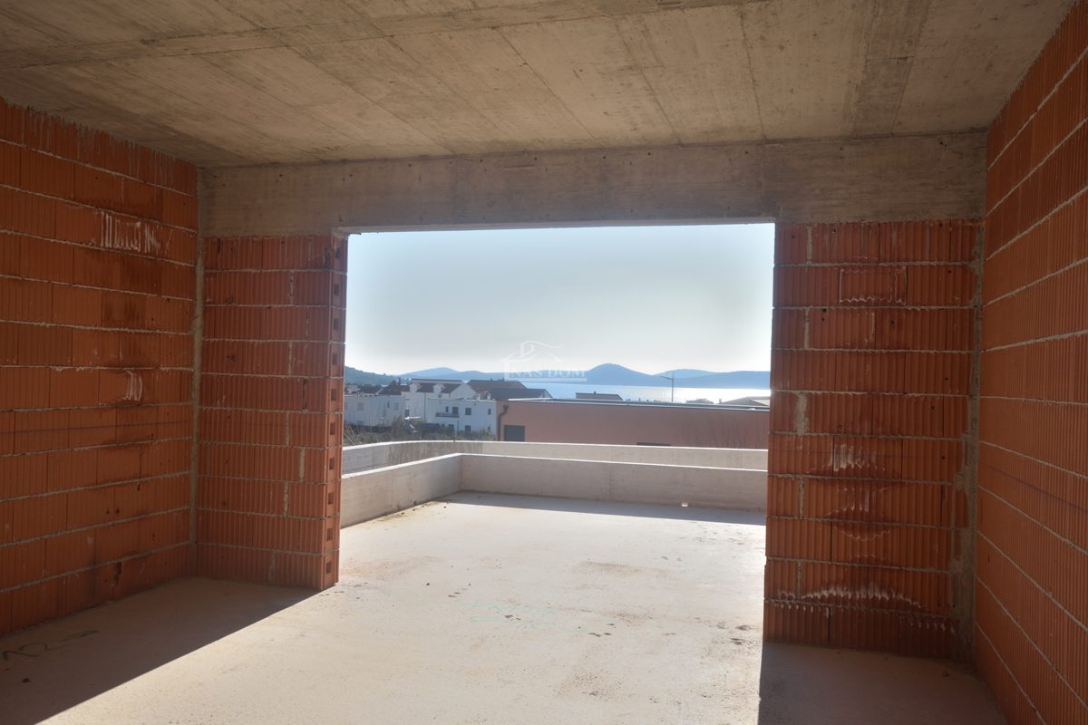 Vodice - Luksuzna oblikovalska vila z bazenom - roh bau