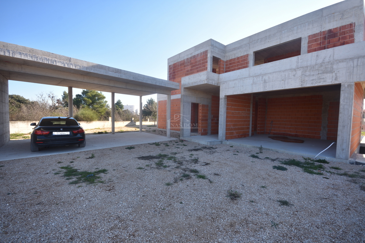 Vodice - Luksuzna oblikovalska vila z bazenom - roh bau