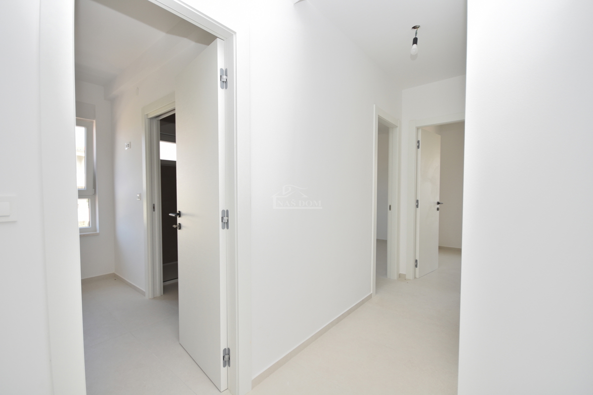 Vodice - Luksuzno stanovanje S2, le 300 m od plaže, pogled na morje