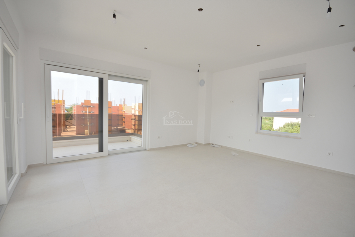 Vodice - Luksuzno stanovanje S2, le 300 m od plaže, pogled na morje