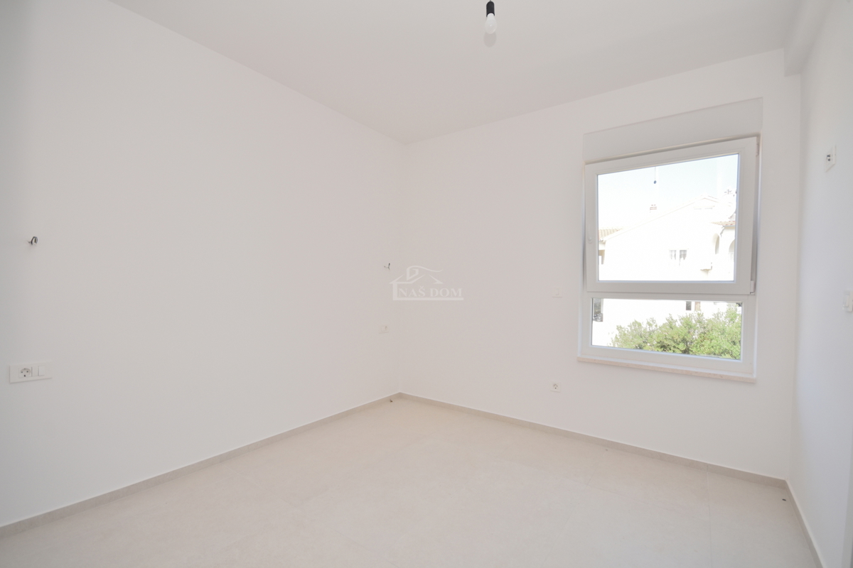 Vodice - Luksuzno stanovanje S2, le 300 m od plaže, pogled na morje