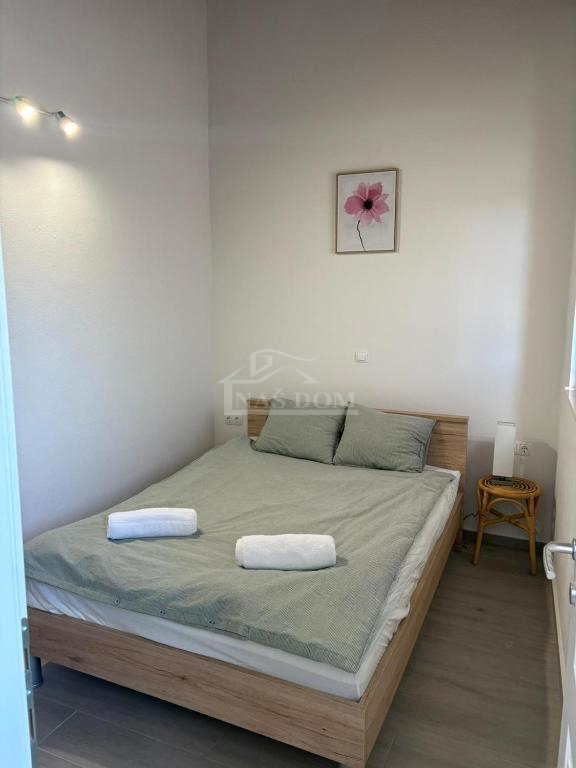 Vodice - hiša z bazenom, oljčni nasad v zaledju Vodic