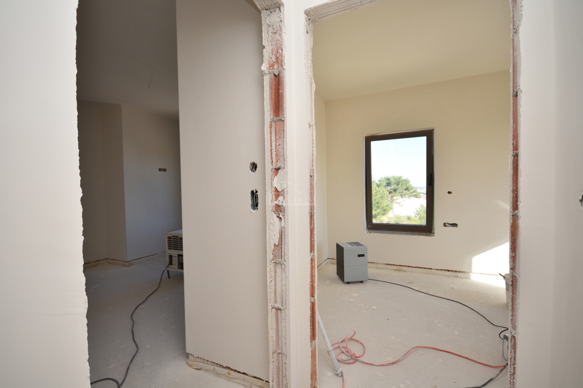 Vodice - Komfortno stanovanje S5 s tremi spalnicami, pogled na morje, prvo nadstropje