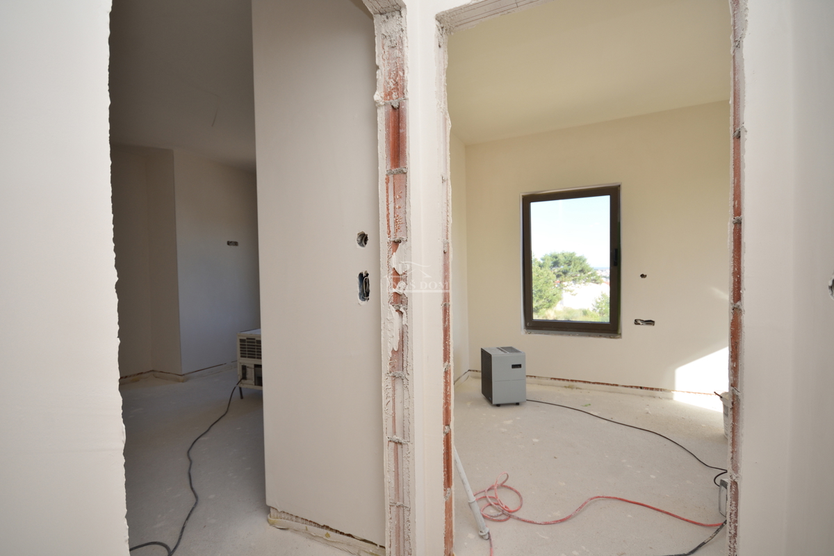 Vodice - Komfortno stanovanje S5 s tremi spalnicami, pogled na morje, prvo nadstropje