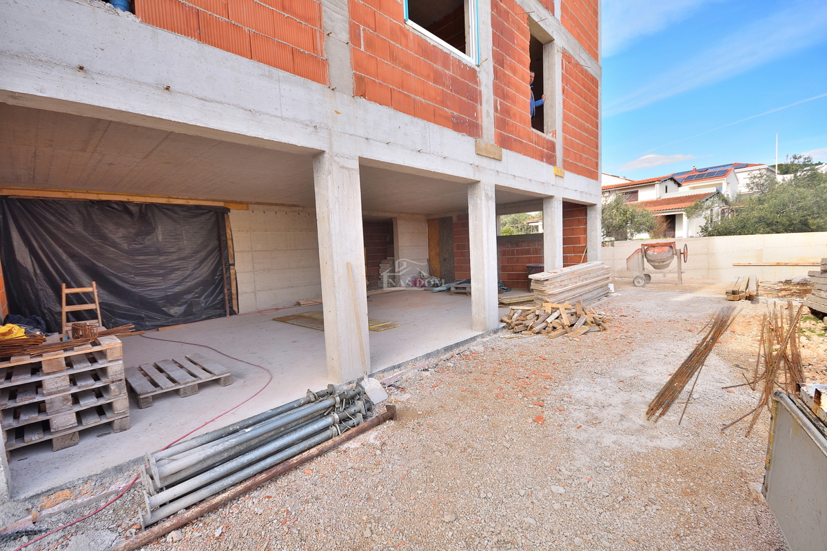 Vodice - S4 stanovanje s strešno teraso, pogled na morje