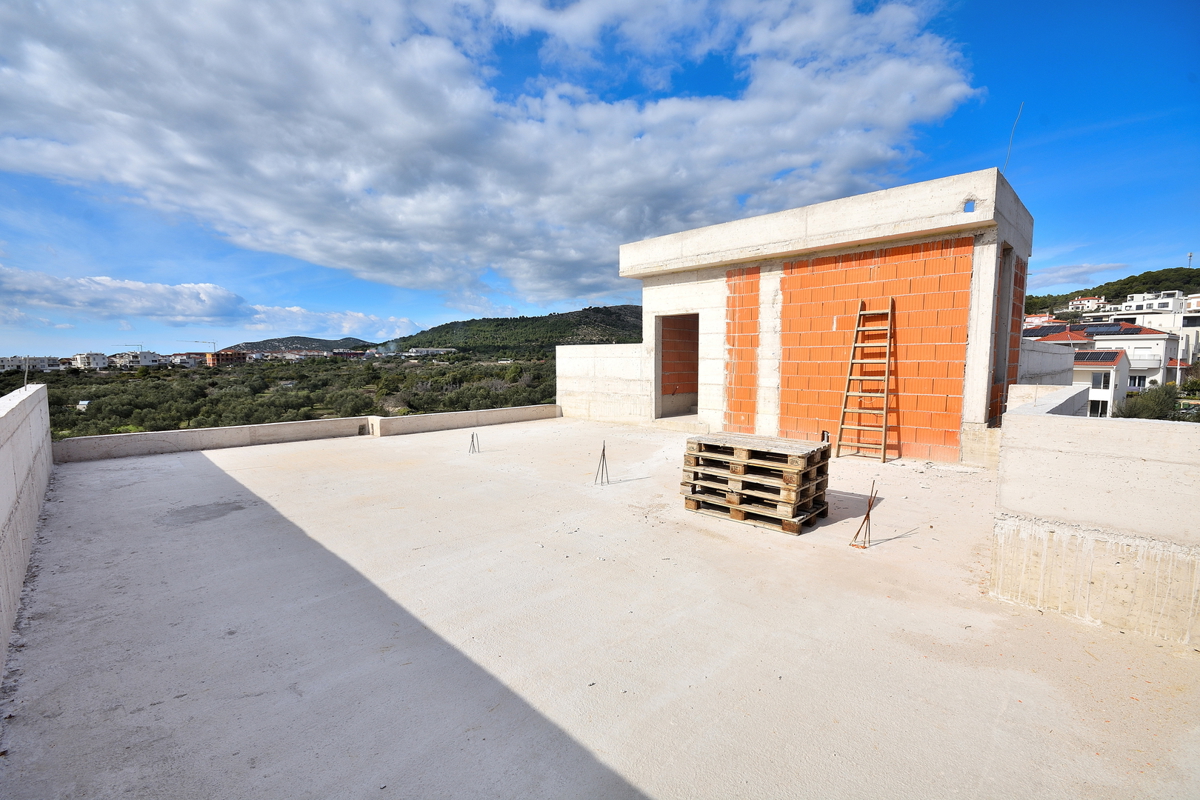 Vodice - S4 stanovanje s strešno teraso, pogled na morje