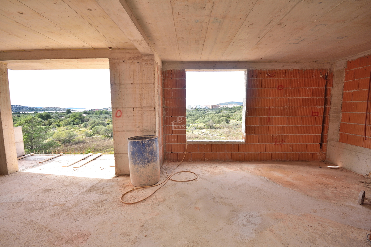 Vodice - S4 stanovanje s strešno teraso, pogled na morje