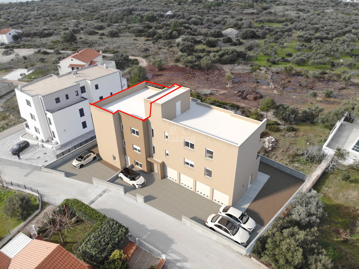 Vodice - S4 stanovanje s strešno teraso, pogled na morje