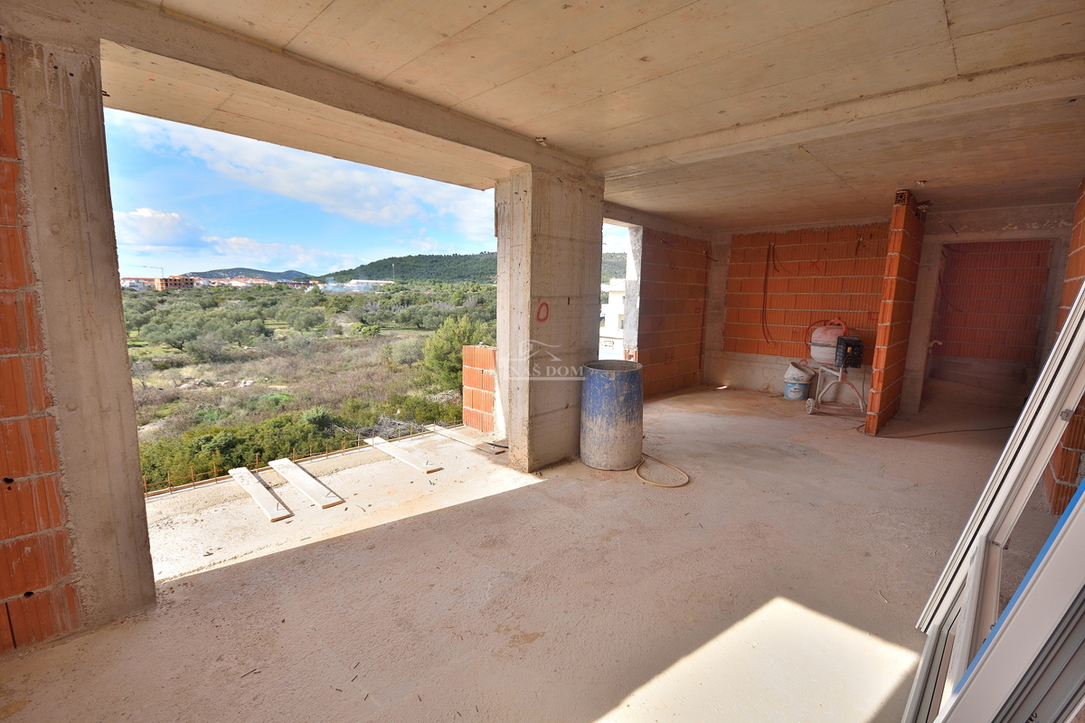 Vodice - S4 stanovanje s strešno teraso, pogled na morje