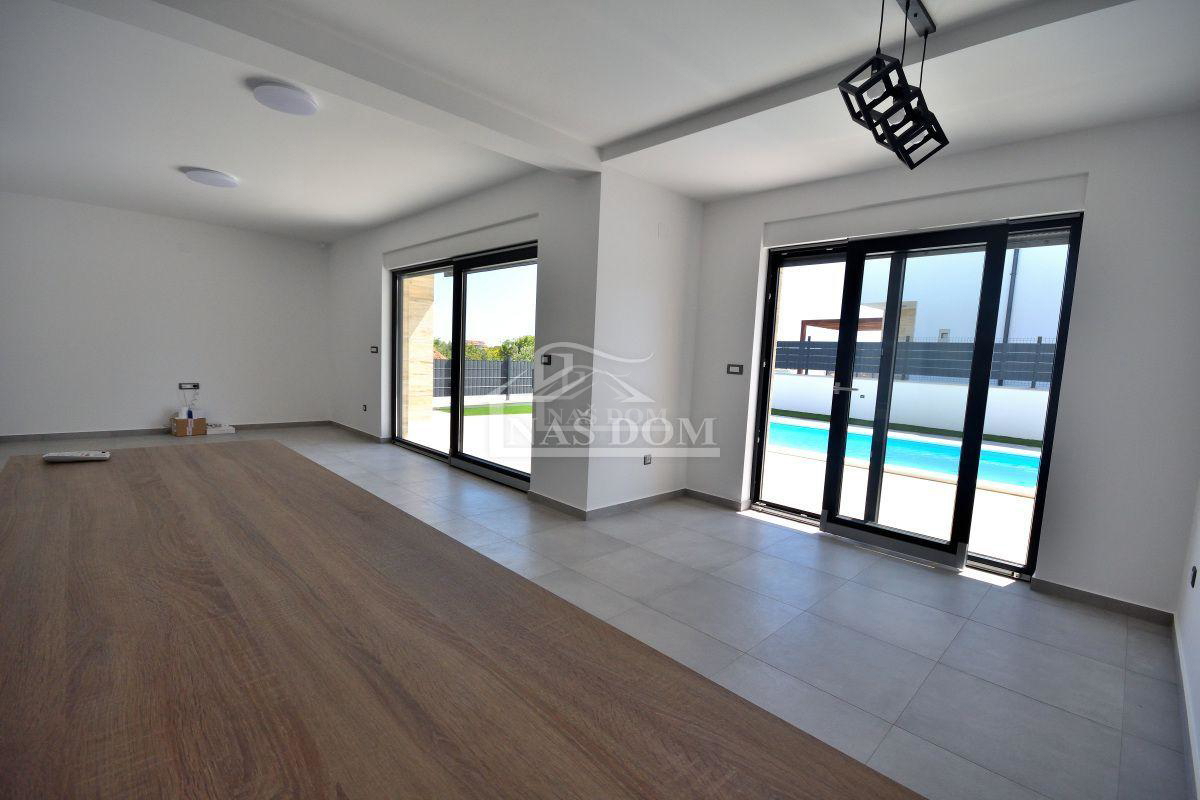 Vodice - NOVOGRADNJA dvojna hiša D s bazenom