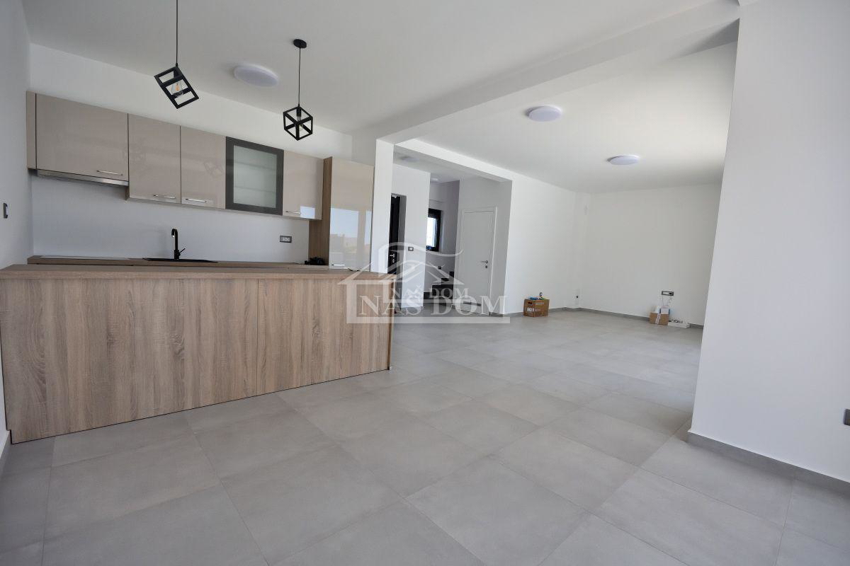 Vodice - NOVOGRADNJA dvojna hiša D s bazenom