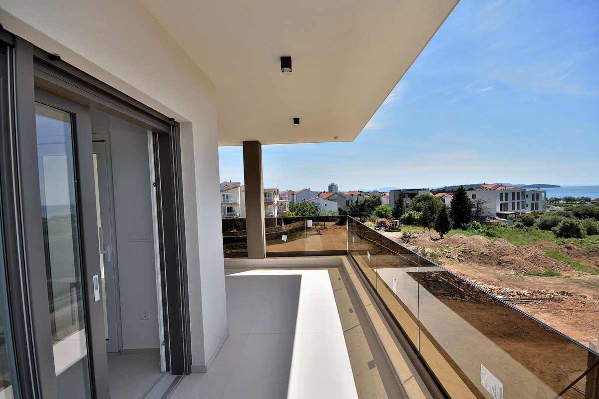 Vodice - Luksuzno stanovanje S3 s panoramskim pogledom na morje, 300 m od plaže