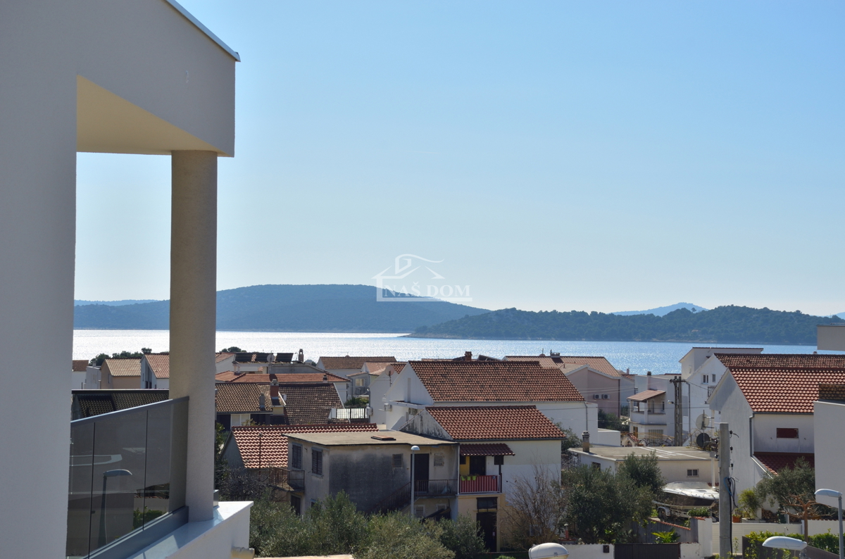 Vodice - Stan S7 s pogledom na morje, vrhunska lokacija