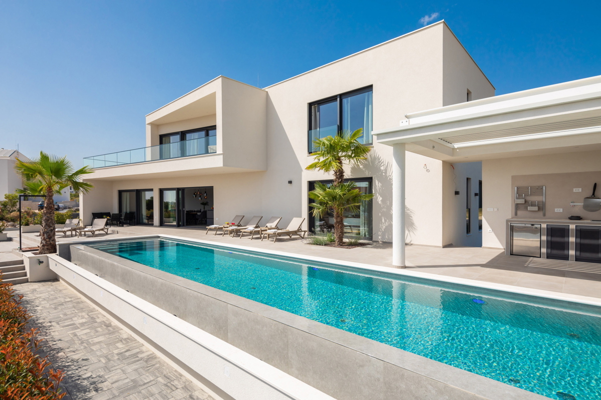Vodice - moderna vila s bazenom, pogled na more