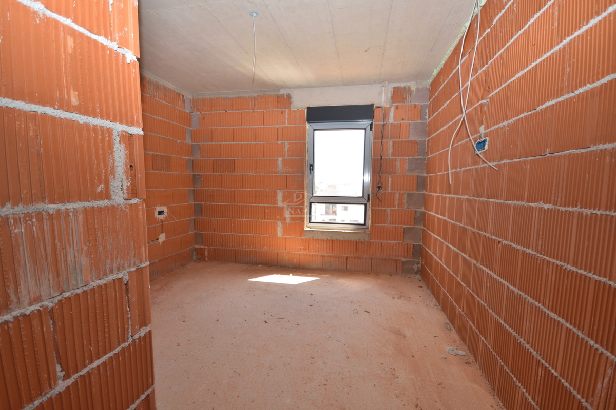 Tribunj - Luksuzno stanovanje S6 na drugem nadstropju, pogled na morje