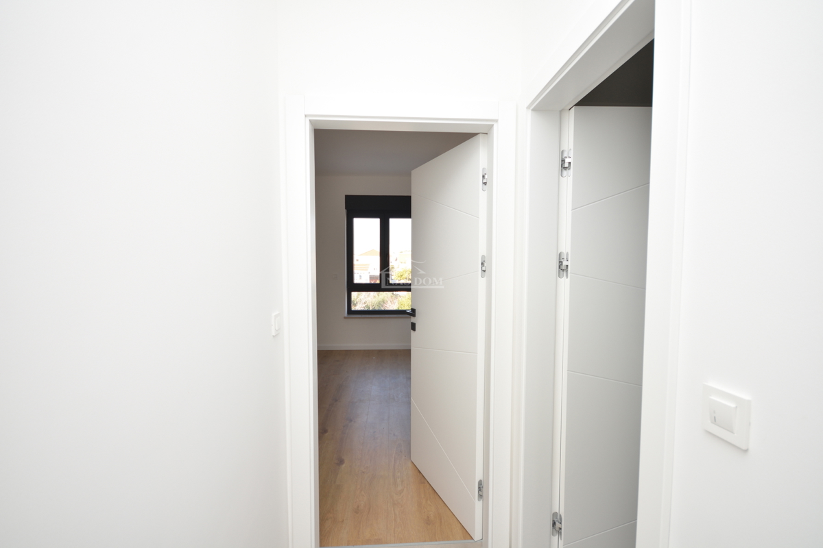 Tribunj - Luksuzno stanovanje S6 na drugem nadstropju, pogled na morje