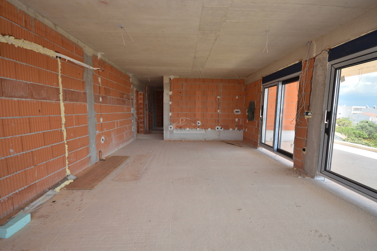 Tribunj - Luksuzno stanovanje S6 na drugem nadstropju, pogled na morje