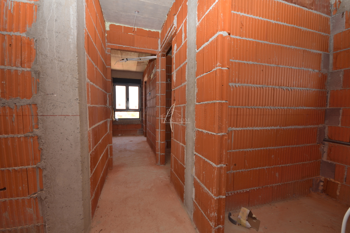 Tribunj - Luksuzno stanovanje S6 na drugem nadstropju, pogled na morje