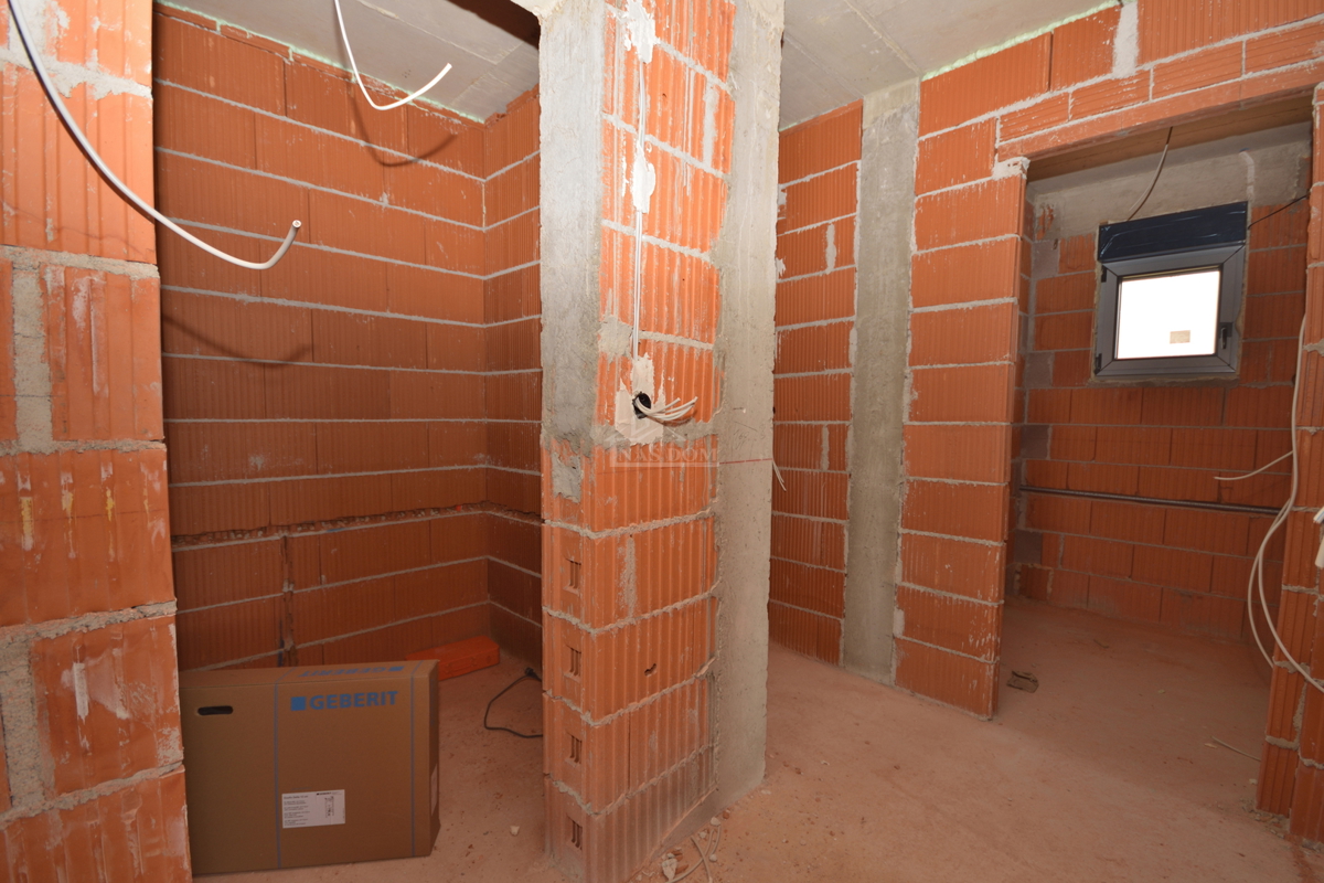 Tribunj - Luksuzno stanovanje S6 na drugem nadstropju, pogled na morje